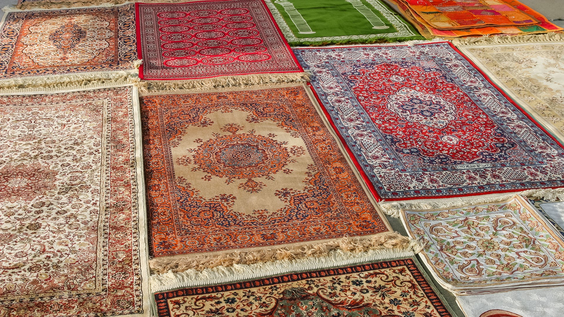 Read more about the article Cleaning Area Rugs