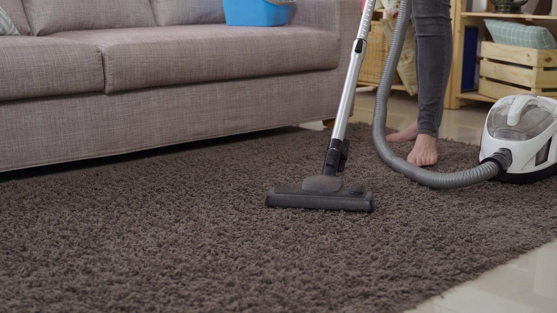 You are currently viewing Essential Tips For Cleaning Your Area Rugs At Home